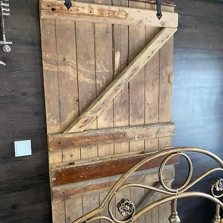 Gleis 1, Eisenbahn Waggon Mit Whirlpool Und Ofen *