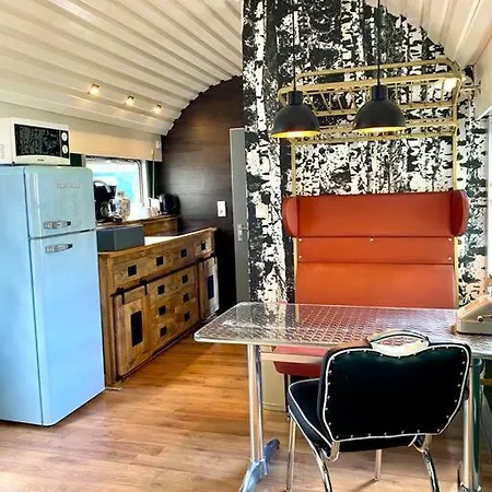 Casa vacanze Gleis 1, Eisenbahn Waggon Mit Whirlpool Und Ofen Dahlem (Euskirchen)