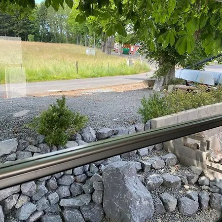 Gleis 1, Eisenbahn Waggon Mit Whirlpool Und Ofen Nyaraló Dahlem