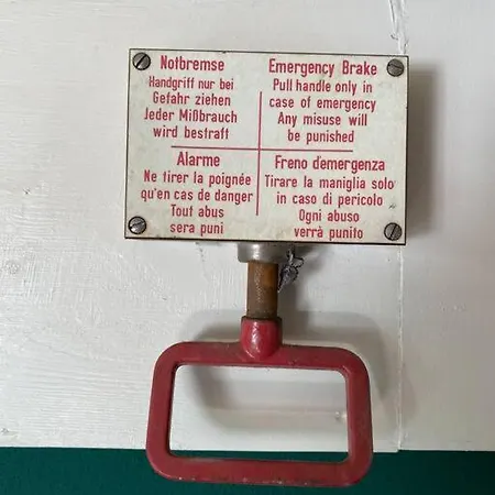 Σπίτι διακοπών Gleis 1, Eisenbahn Waggon Mit Whirlpool Und Ofen *